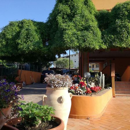 Casa Vacanze Villa Carmela Порто Торес Екстериор снимка