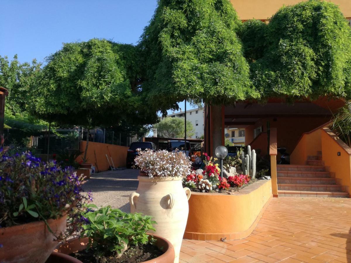 Casa Vacanze Villa Carmela Порто Торес Екстериор снимка